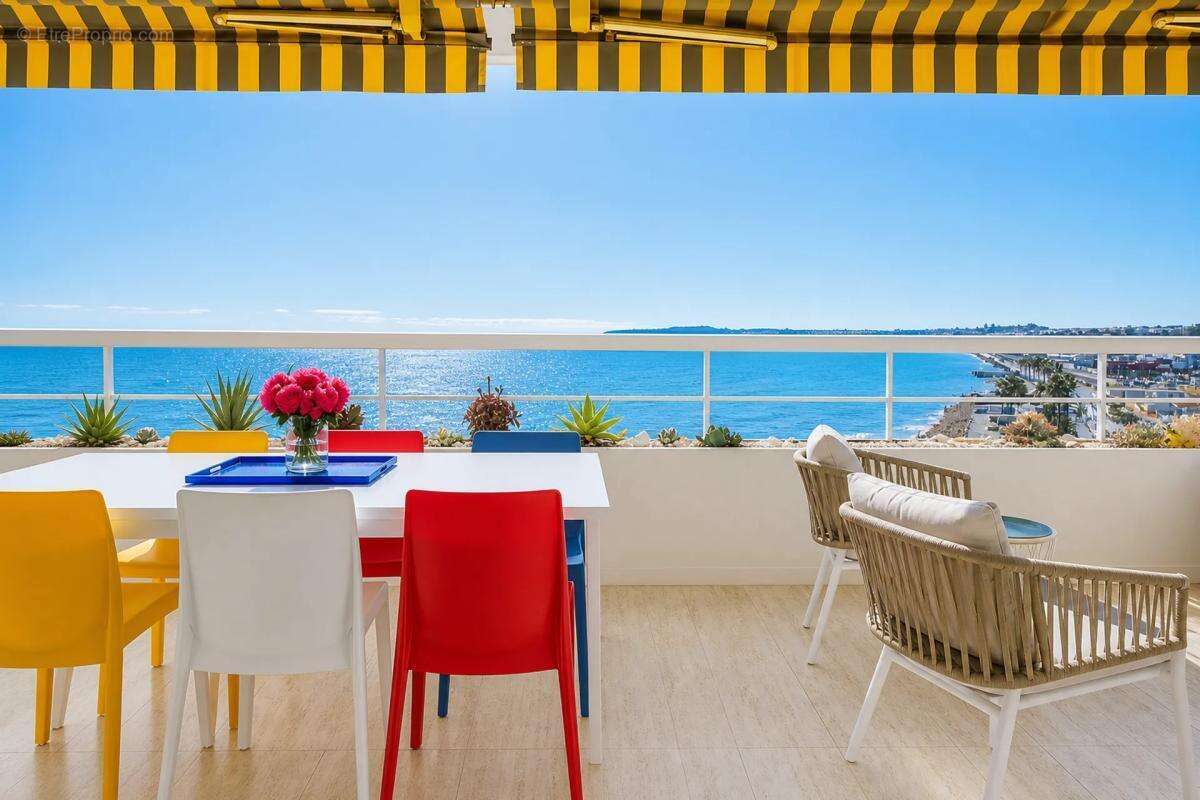 Appartement à VILLENEUVE-LOUBET