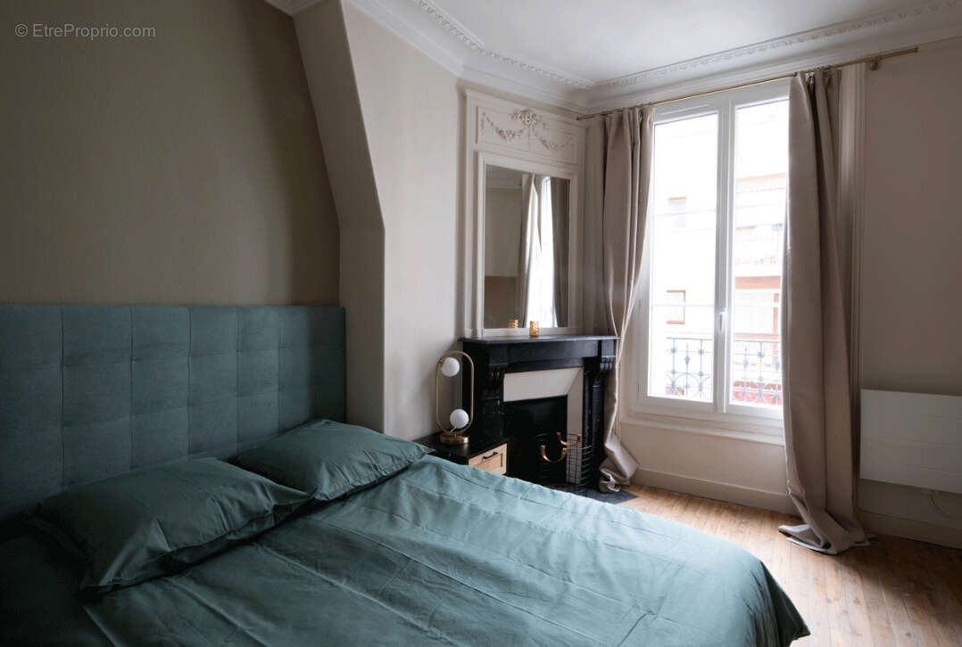 Appartement à PARIS-14E