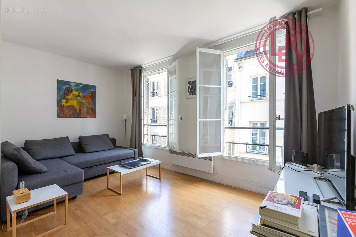 Appartement à PARIS-3E