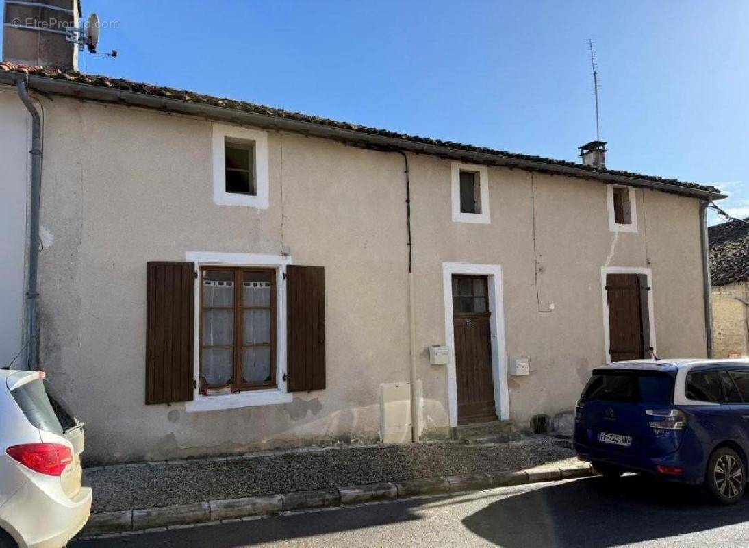 Maison à RUFFEC