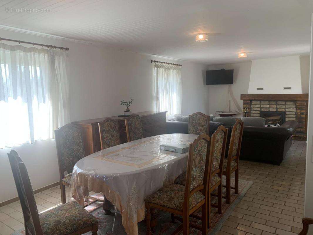 Maison à MILLY-SUR-THERAIN