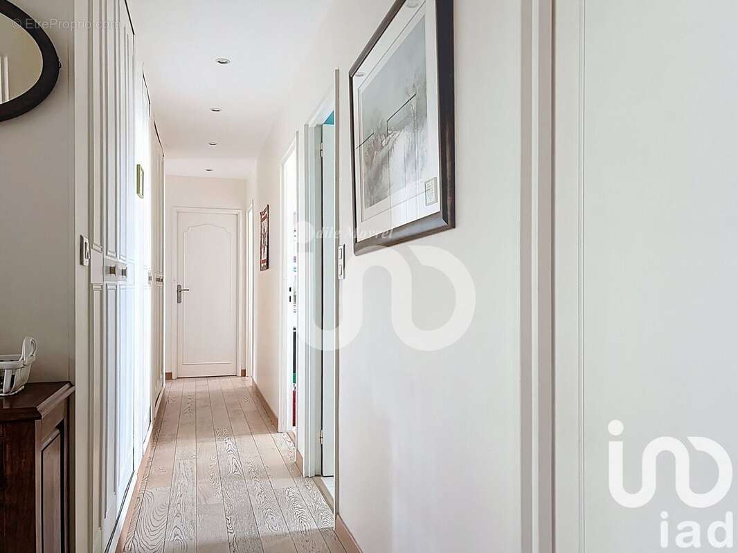 Photo 8 - Appartement à LE PLESSIS-BOUCHARD