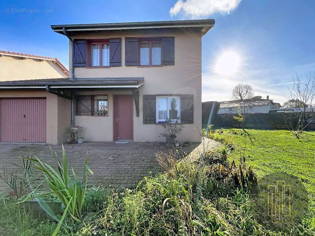 Maison à VILLEFRANCHE-SUR-SAONE