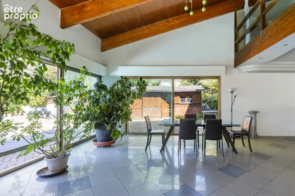 Bougival (78) - Maison de prestige avec piscine - photo 13