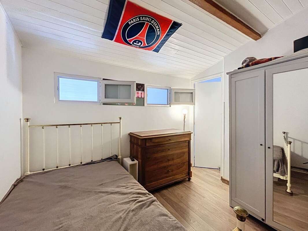 Appartement à SAINT-MAUR-DES-FOSSES