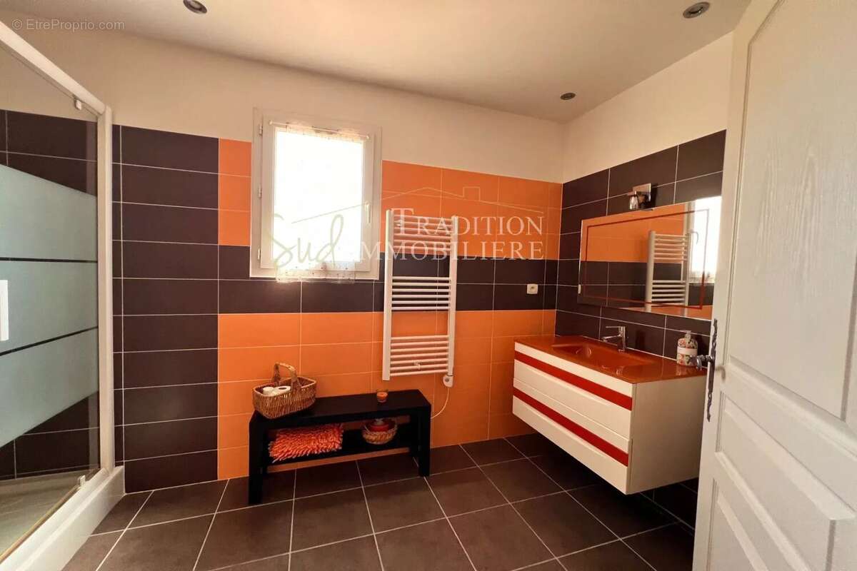 Maison à MAUSSANE-LES-ALPILLES