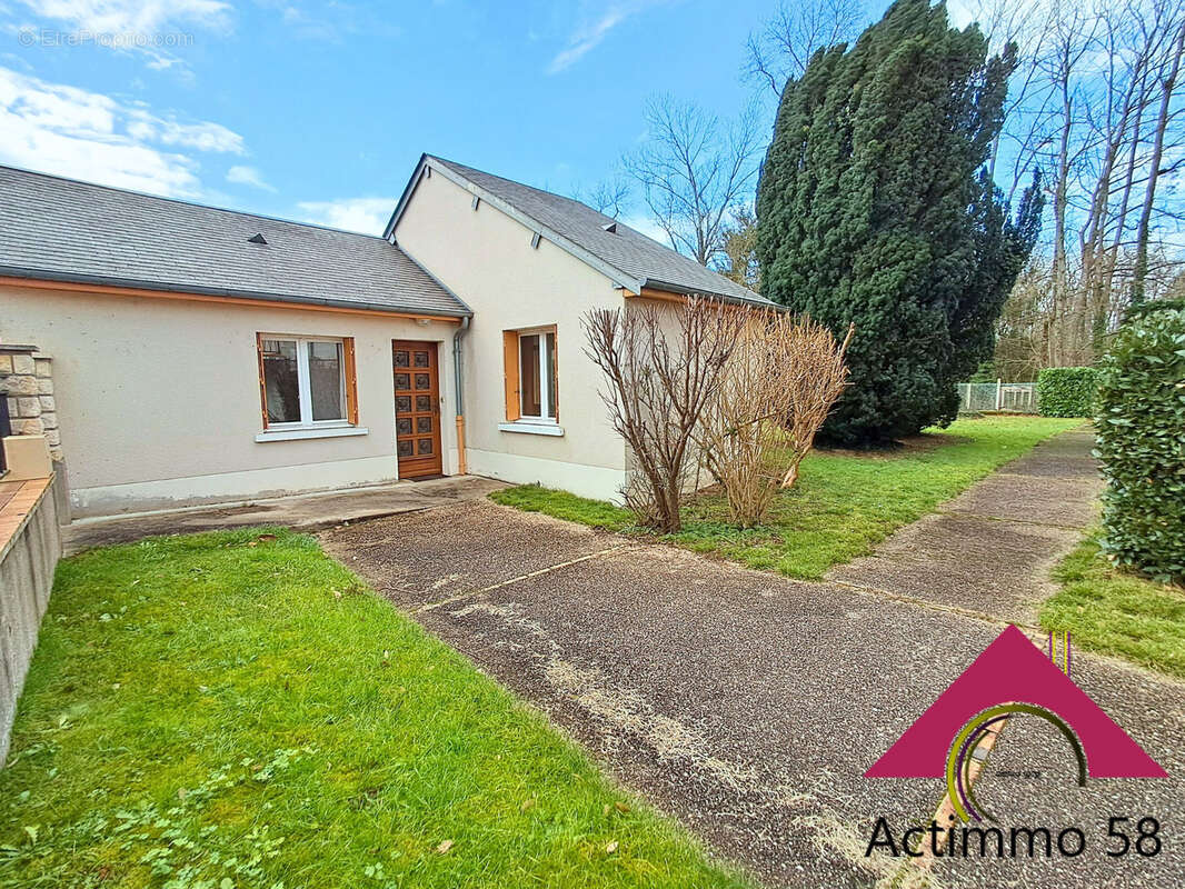 Maison à JOUET-SUR-L&#039;AUBOIS