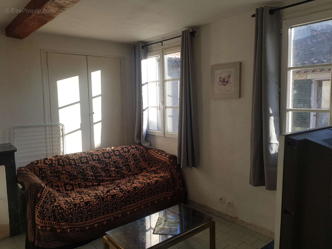 Draguignan centre bel F2/3 bon état lumineux calme 94340€ crn2258 dpe D - photo 5