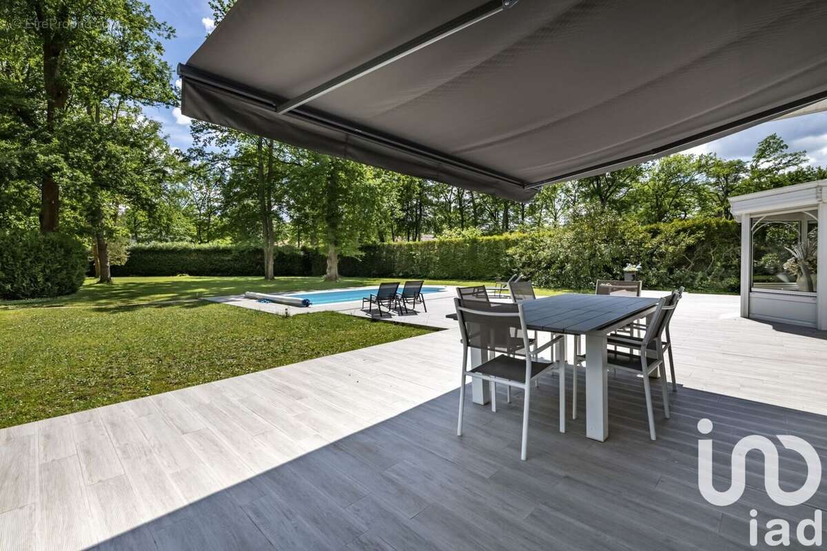 Photo 6 - Maison à LAMORLAYE