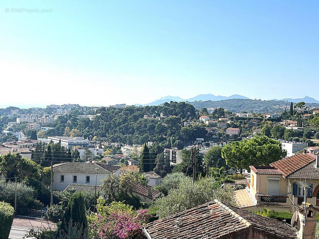 Appartement à LE CANNET