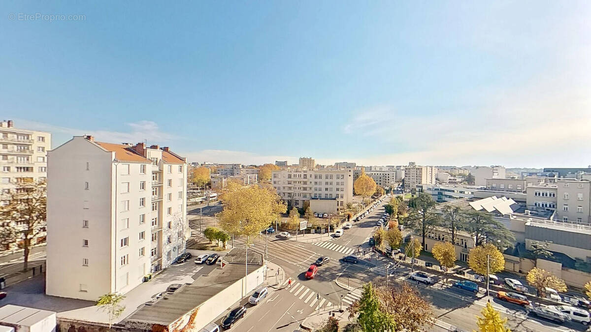 Appartement à LYON-8E