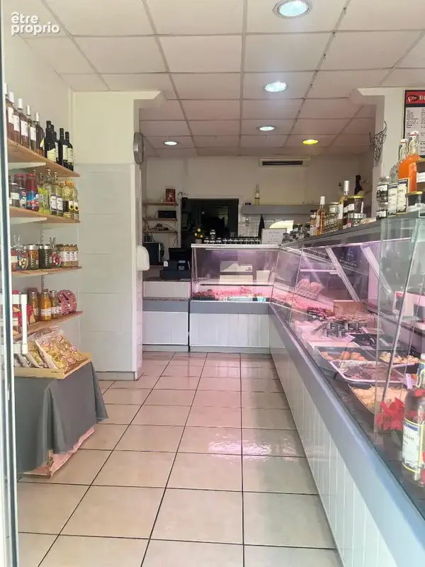 Fonds de commerce Marseille 50 m2 - BOUCHERIE - TRAITEUR - Place commerçante - photo 2