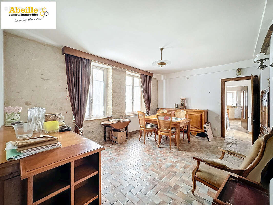 Maison ancienne de 94 m2 hab sur 156 m2 de terrain. - photo 2