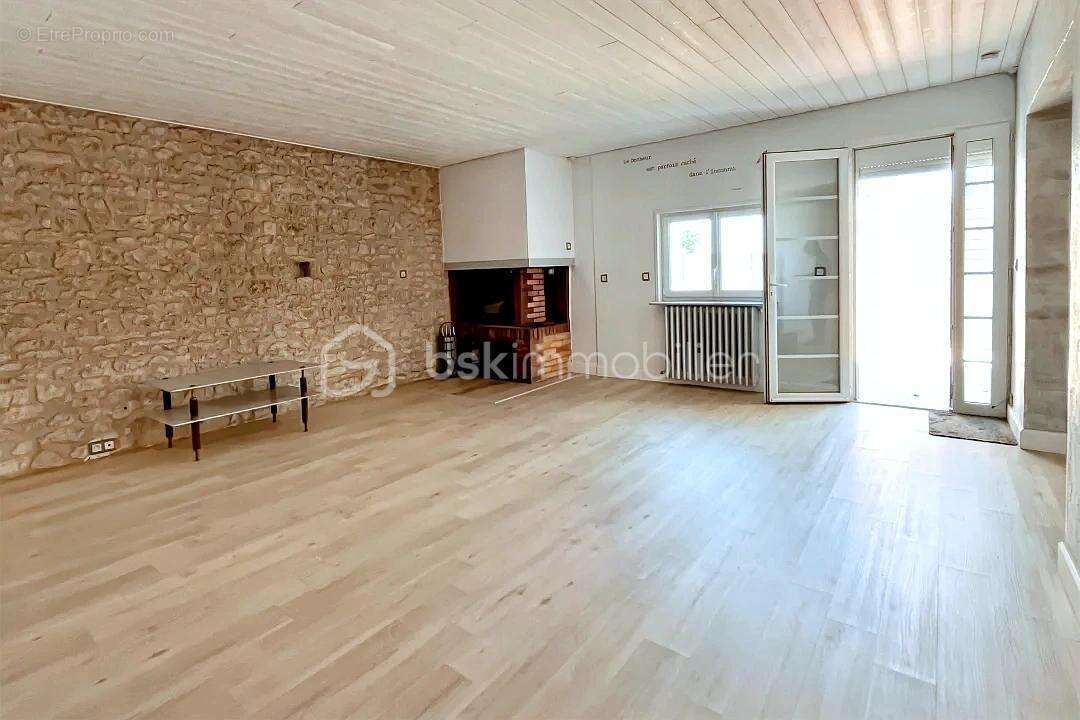 Maison à CORME-ECLUSE