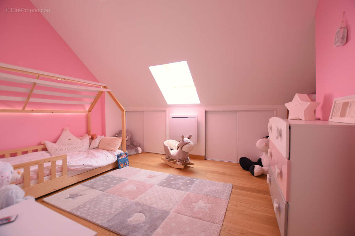 Maison à LES ESSARTS-LE-ROI