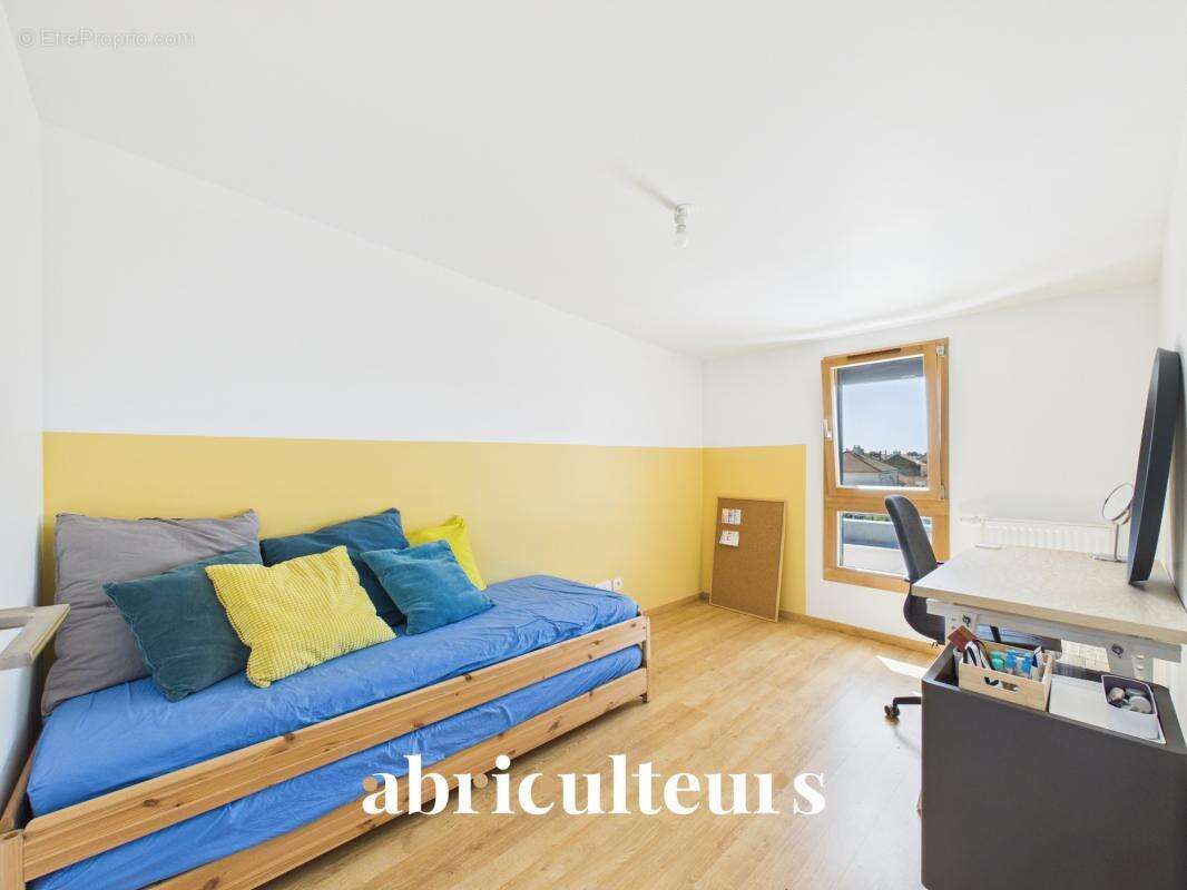 Maison familiale d'architecte de 219M2 en vente à Rezé, rue de l’Aérodrome (44400) - photo 16