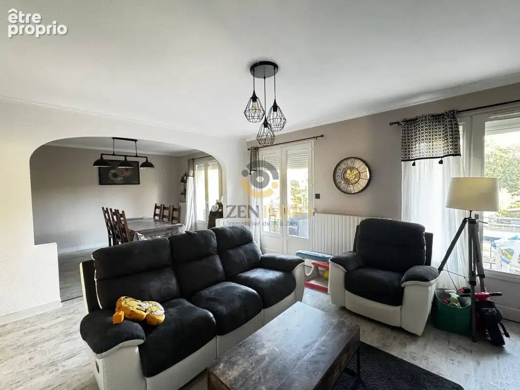 Maison 7 pièces 121 m² à vendre à Saint-Aubin-Le-Cloud (79450) - photo 4