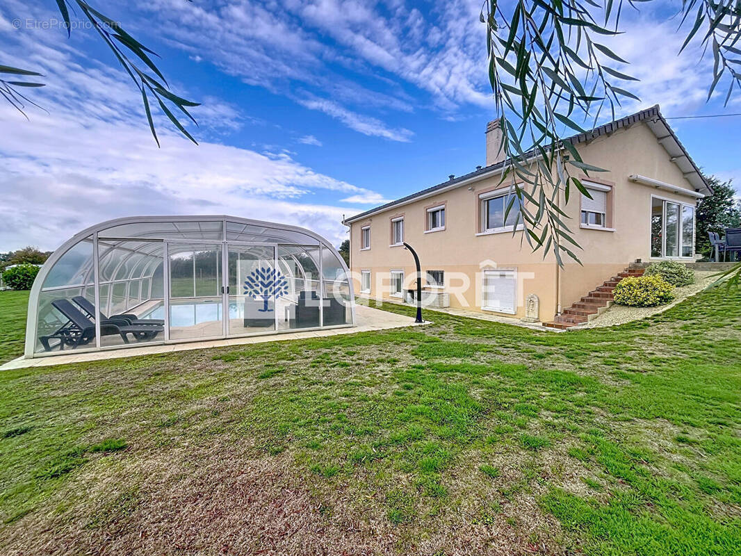Maison à CHATILLON-SUR-THOUET