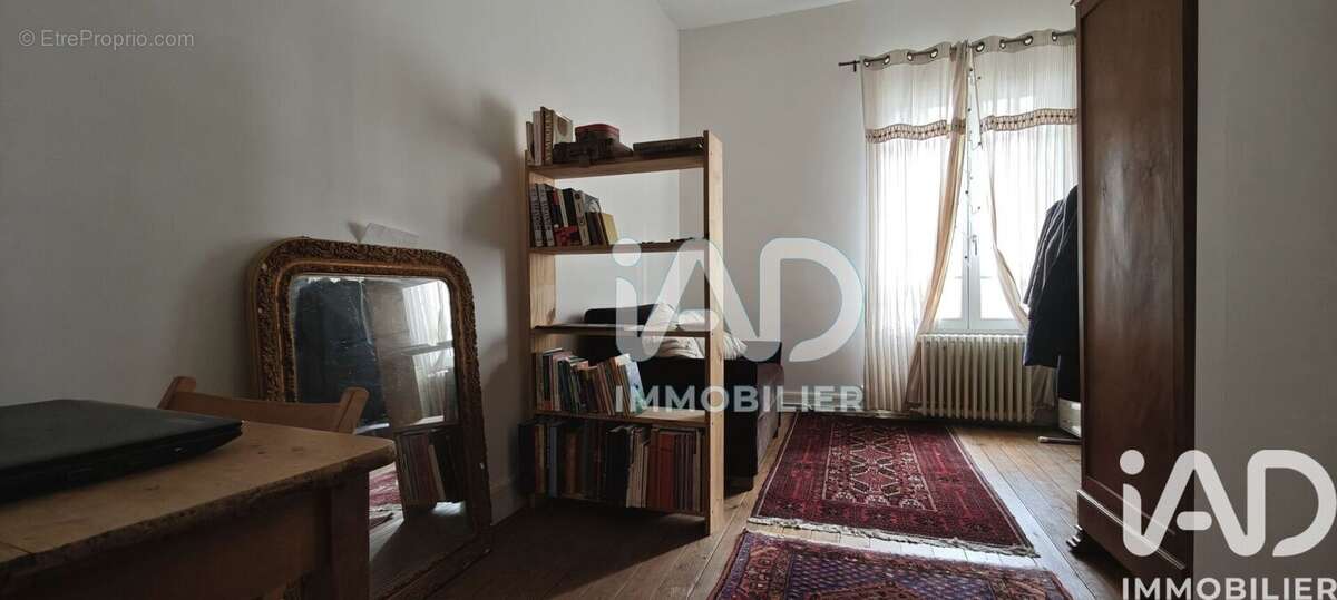 Maison 137 m² à Fontenay-Le-Comte  - photo 9
