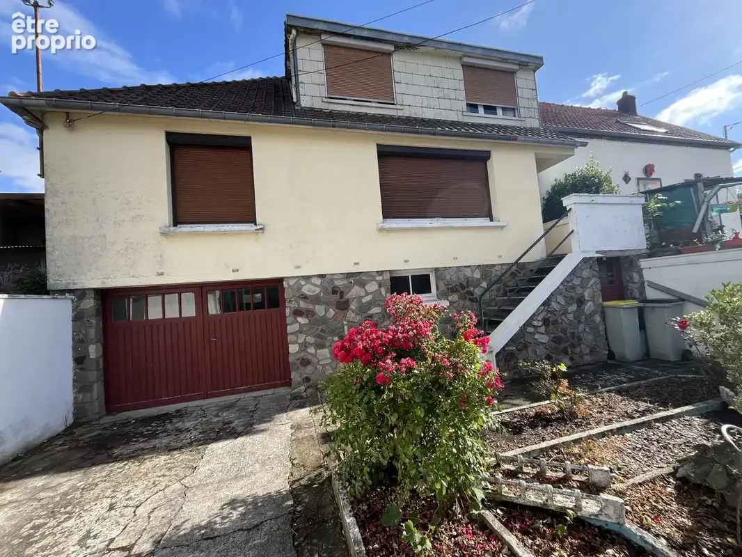 Maison avec trois chambres - photo 1