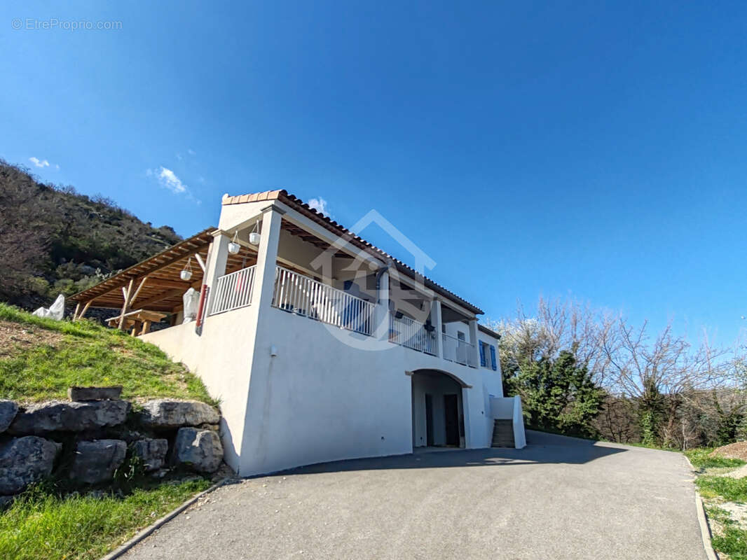 Maison à CHOMERAC