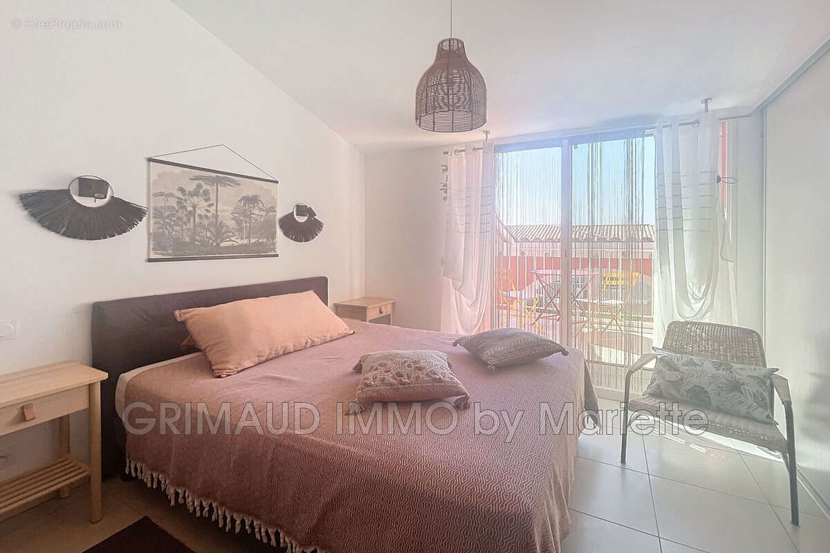 Appartement à GRIMAUD