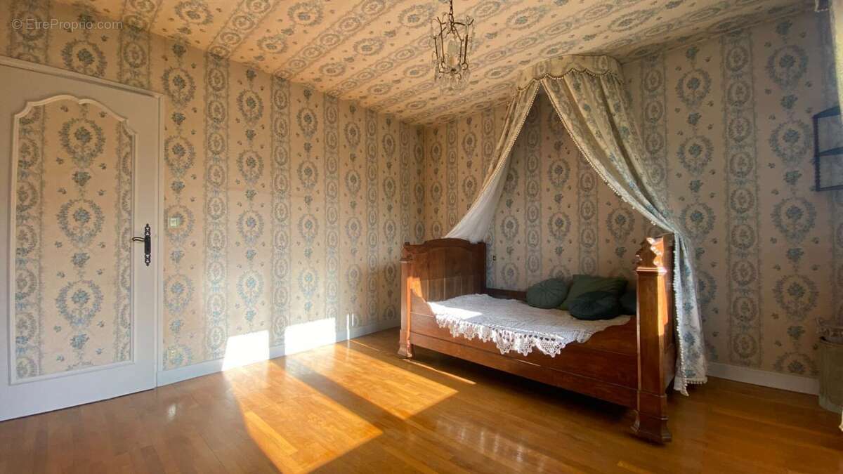 Maison à CHEVIGNY-SAINT-SAUVEUR