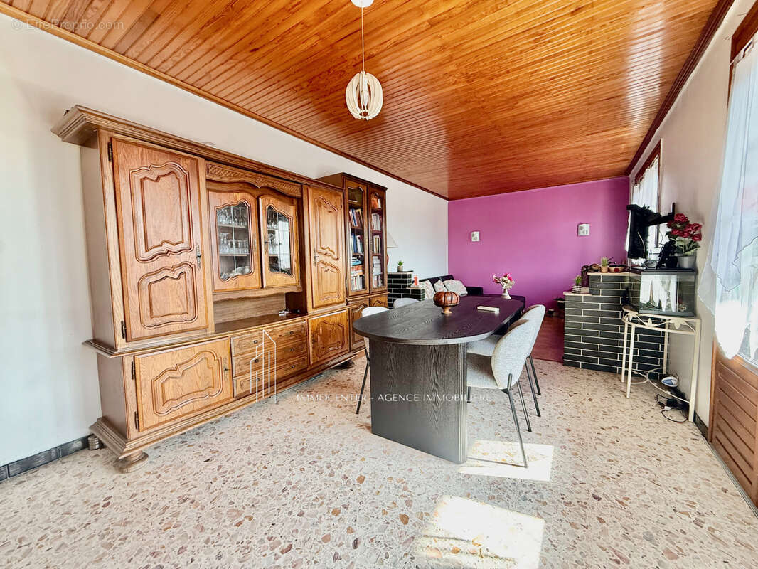 Maison à SAINT-MAURICE-L'EXIL
