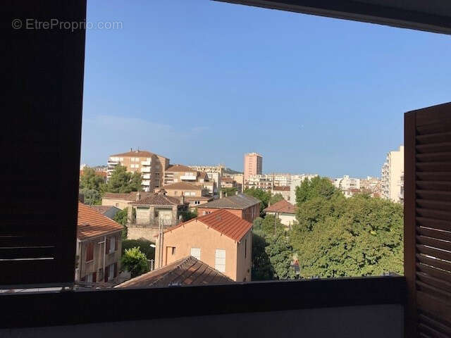 Appartement à MARSEILLE-5E