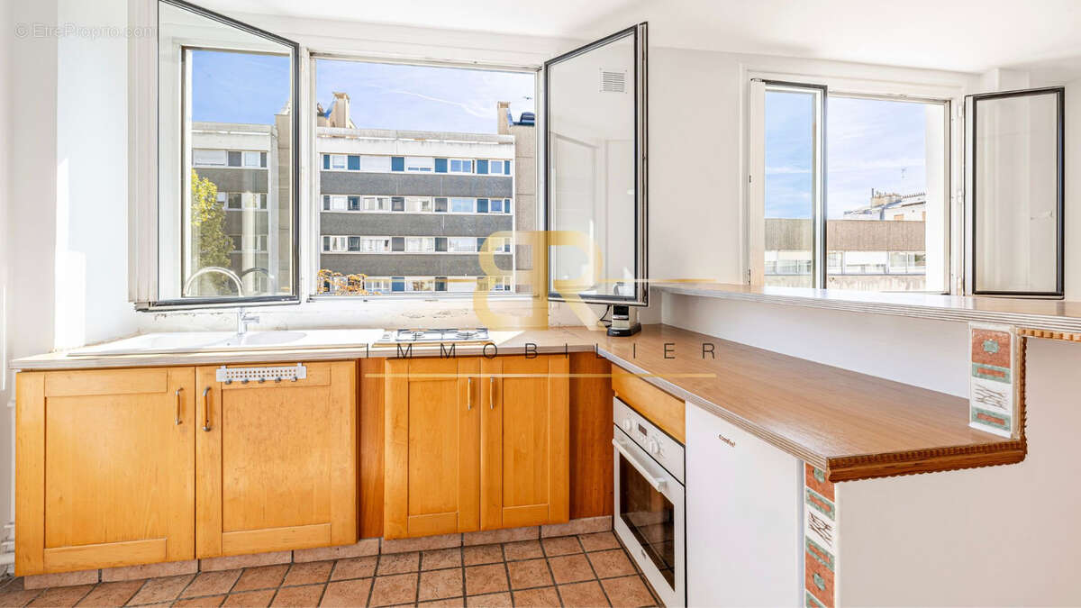 Appartement à PARIS-19E