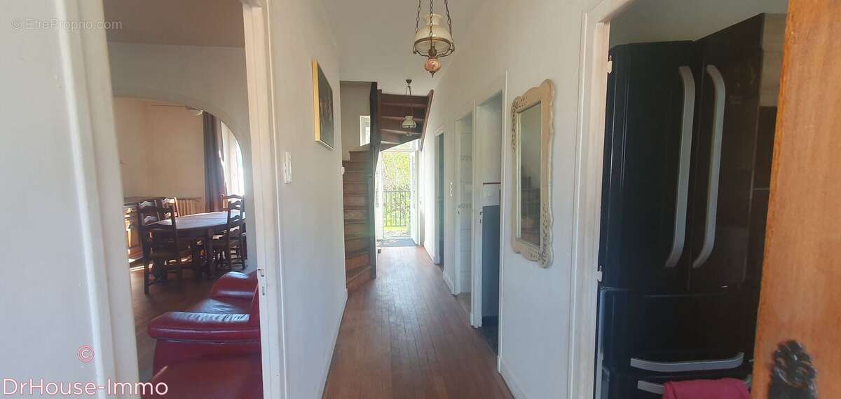 Maison à LE LARDIN-SAINT-LAZARE