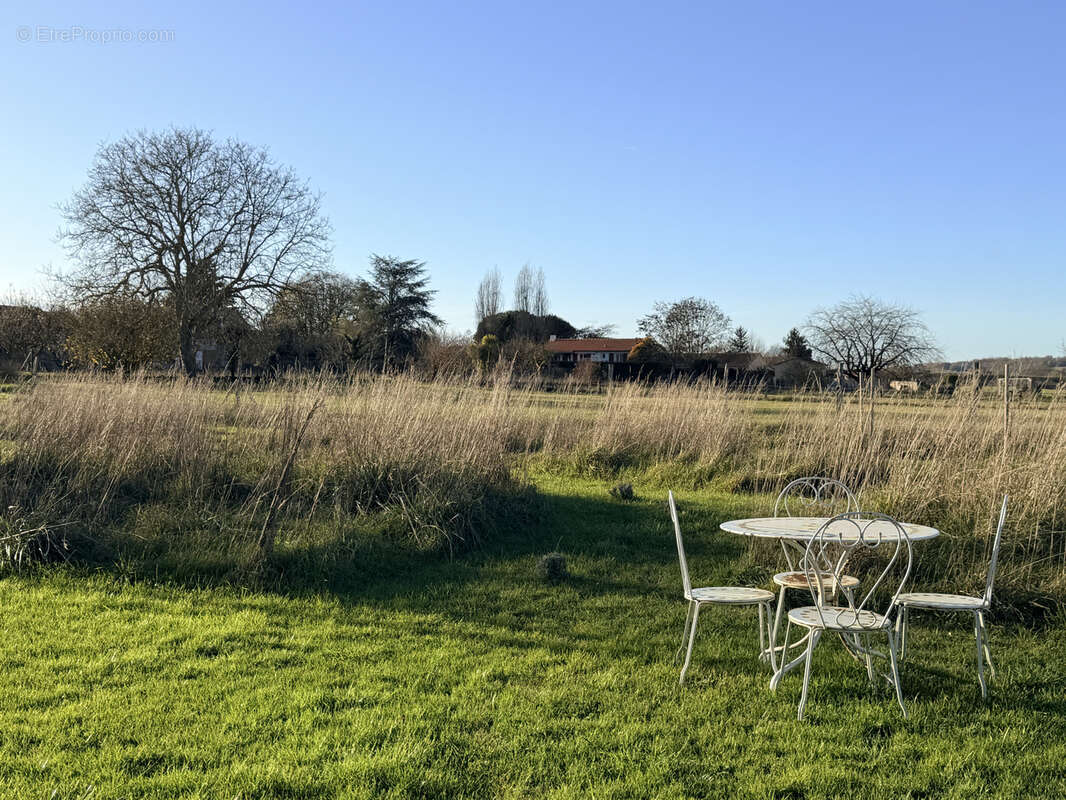 Maison à JAUNAY-CLAN