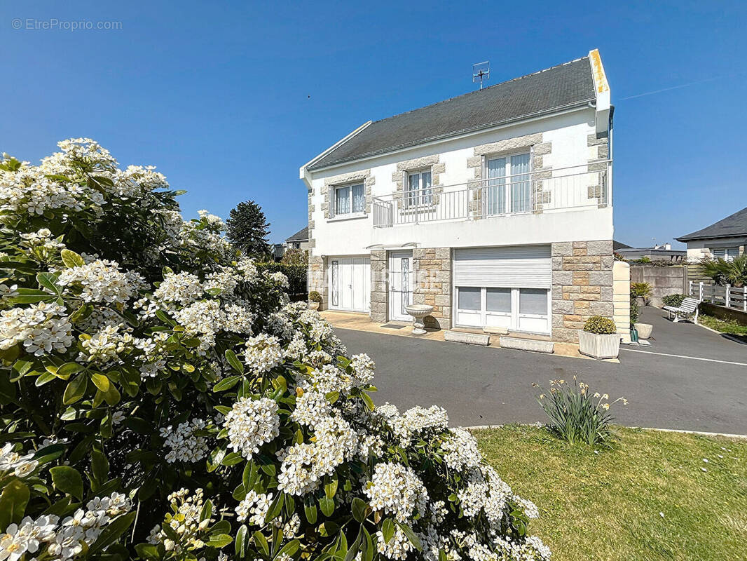 Maison à SAINT-MELOIR-DES-ONDES