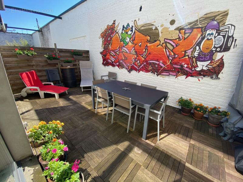 TOURCOING Flocon, proche Mouvaux, dans une petite copropriété de 9 lots, Ce loft de 192m2 a pris pla - photo 6