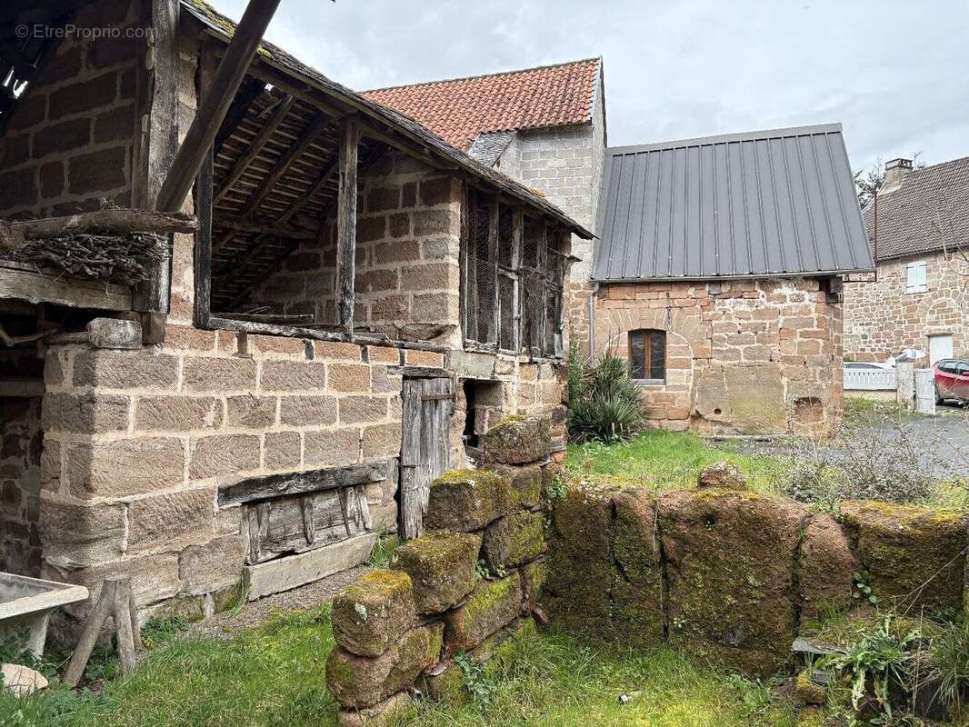 Maison à SAINT-AULAIRE