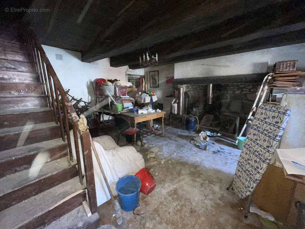 Maison à LAQUEUILLE