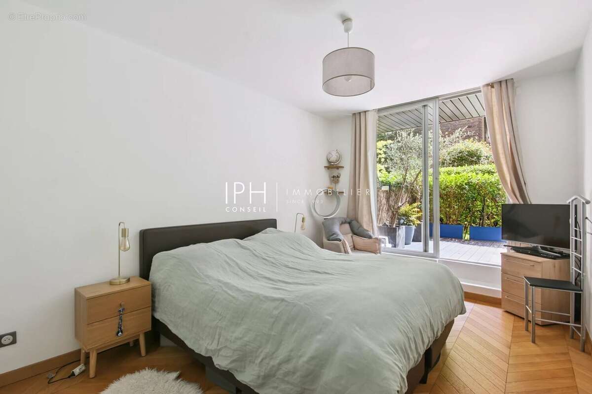 Appartement à NEUILLY-SUR-SEINE