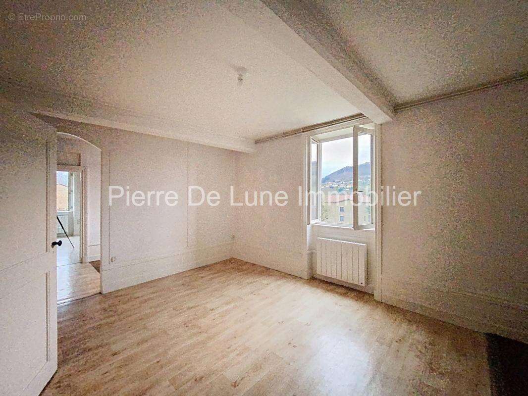 Appartement à CHESSY