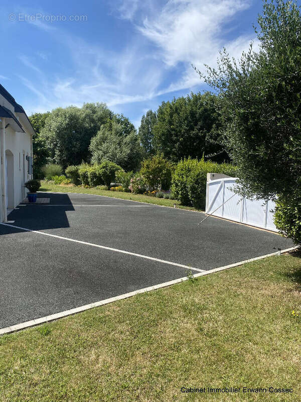 LOCTUDY-Larvor  Une maison récente à deux pas des plages. - photo 12