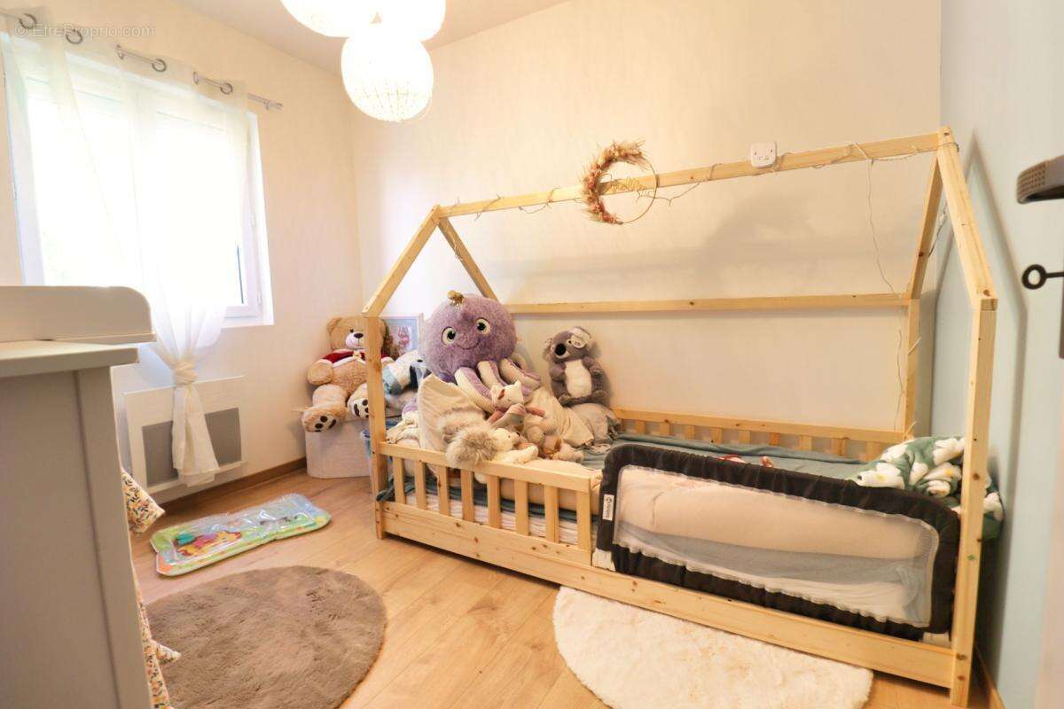 Maison 70 m² à Mauriac  - photo 6