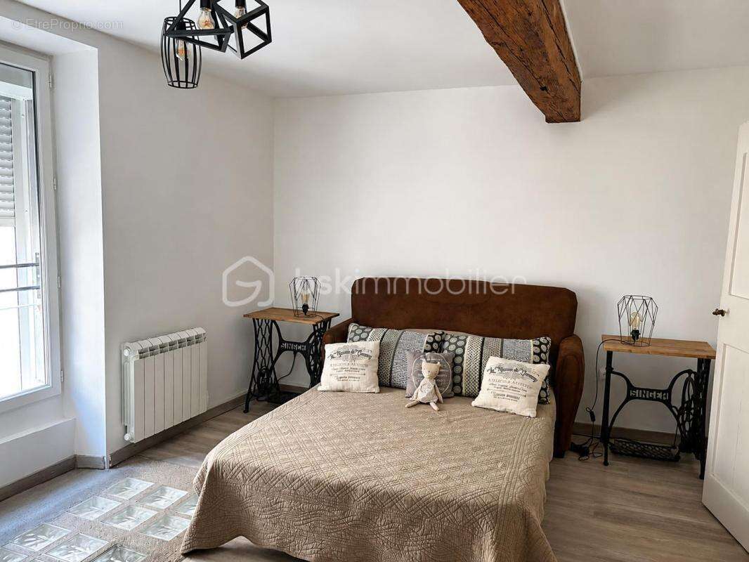 Maison de village - vendue meublée - gîte en location saisonnière - 2 chambres - photo 6
