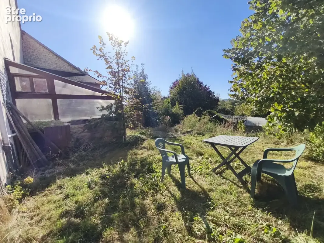 maison avec 2 appartements avec grand garage - photo 2