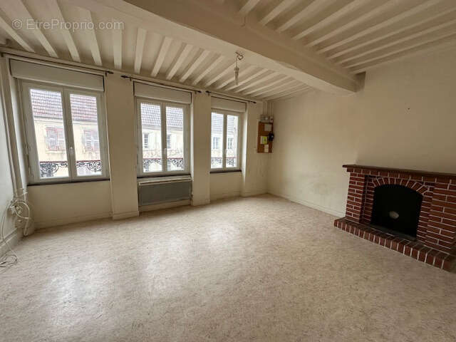 Appartement à LORMES