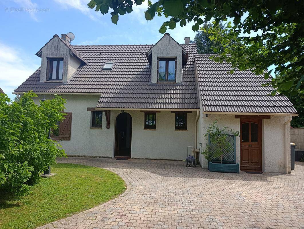 Maison à REAU