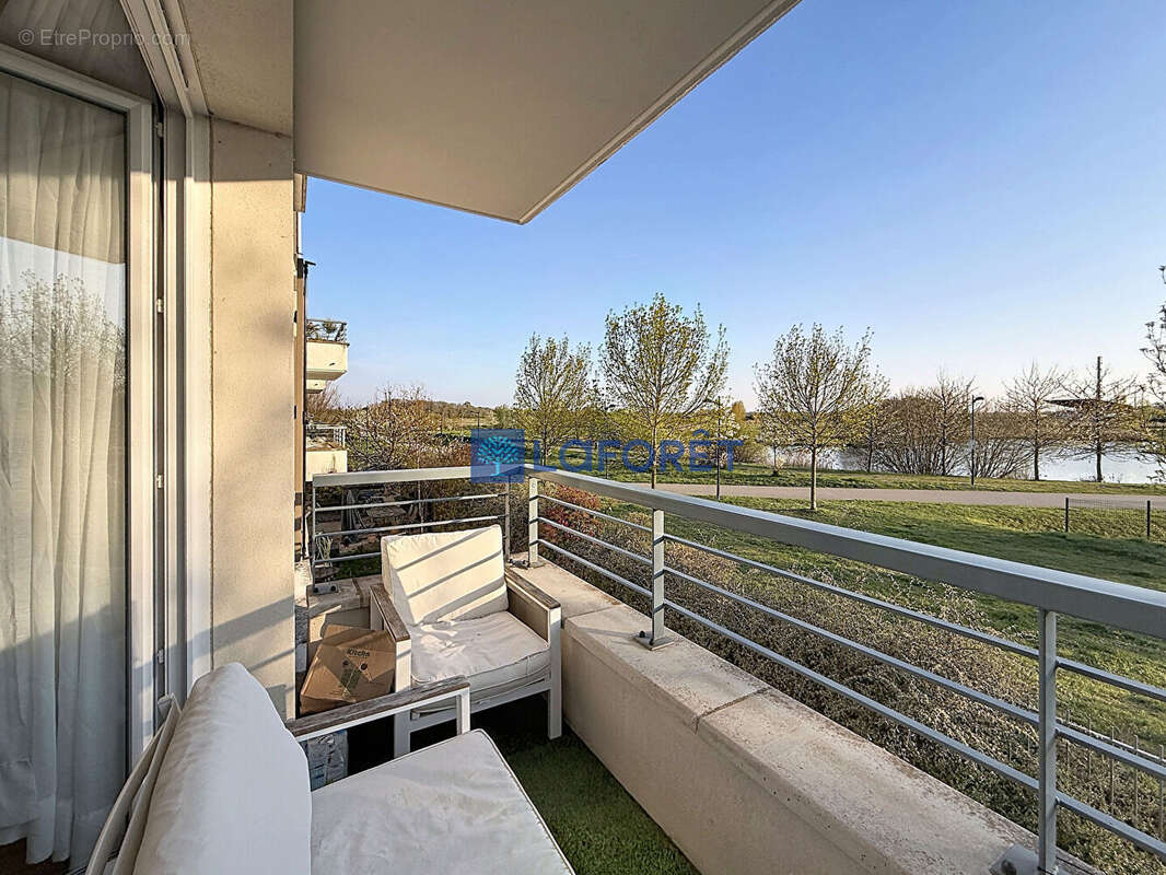 Appartement à SAINT-PIERRE-DU-PERRAY
