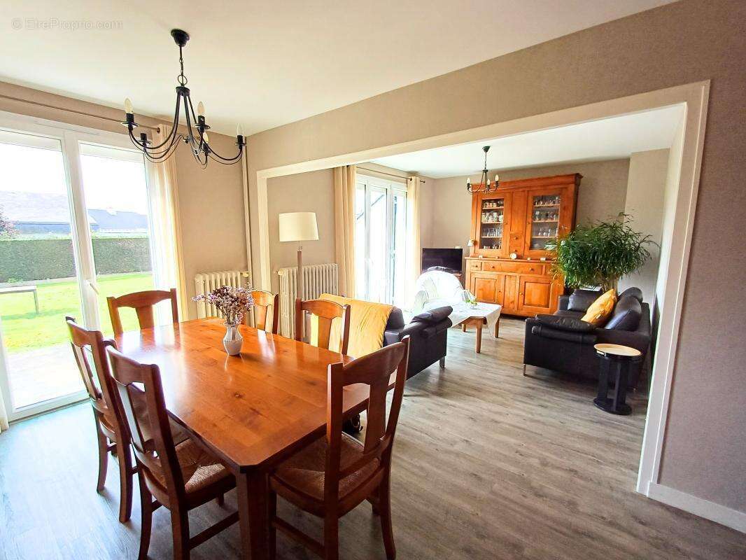 Maison à THORIGNE-FOUILLARD