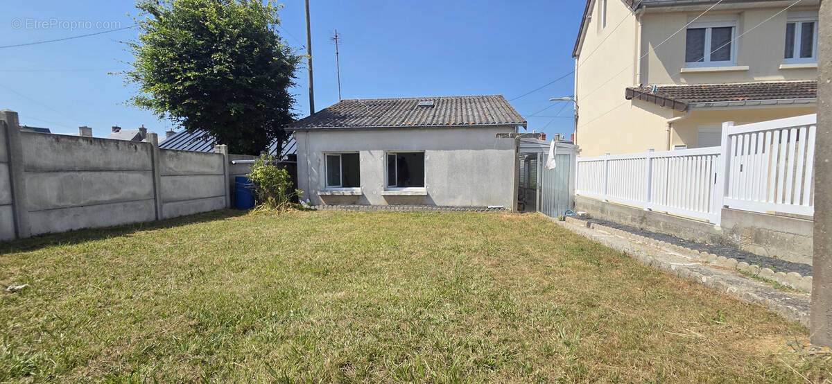 Maison - Centre-ville - 2 chambres - Terrain d'environ 400m2 - photo 1