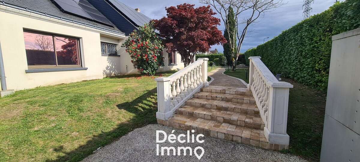 Maison à SAINT-CYR-SUR-LOIRE