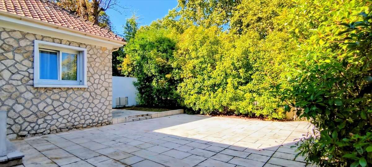 Maison à MONTMORENCY