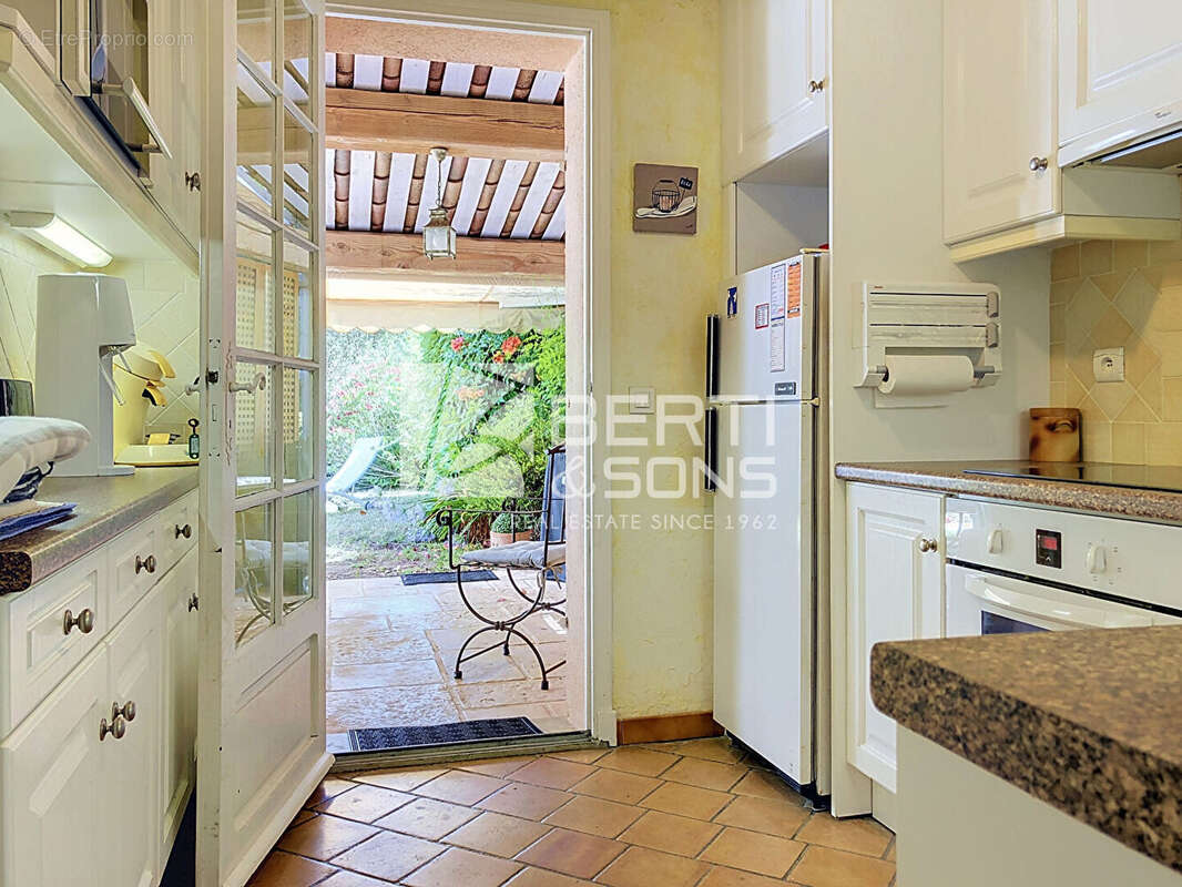 Appartement à MANDELIEU-LA-NAPOULE
